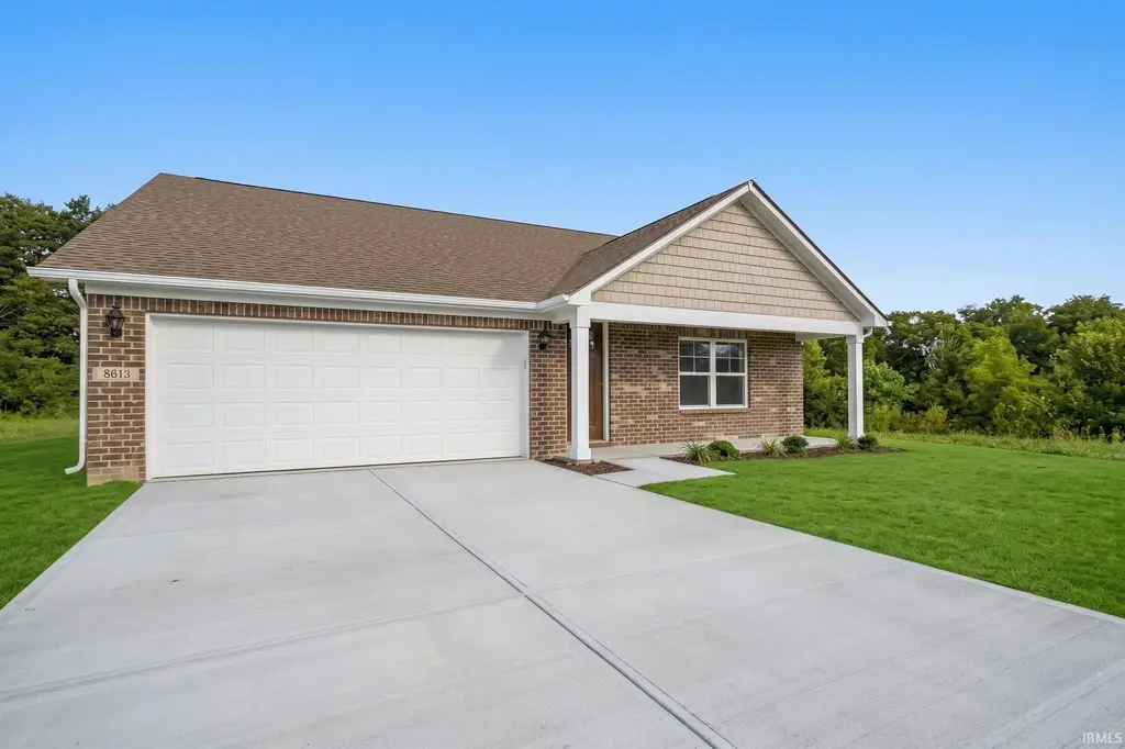8504 N Seneca Drive, Muncie
