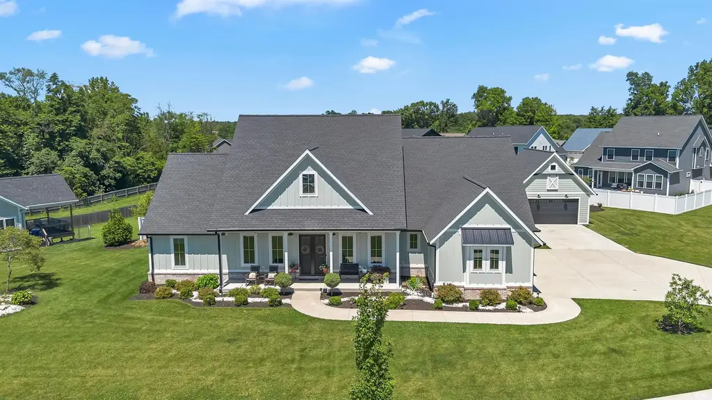 4614 N Triple Crown Drive, Bloomington
