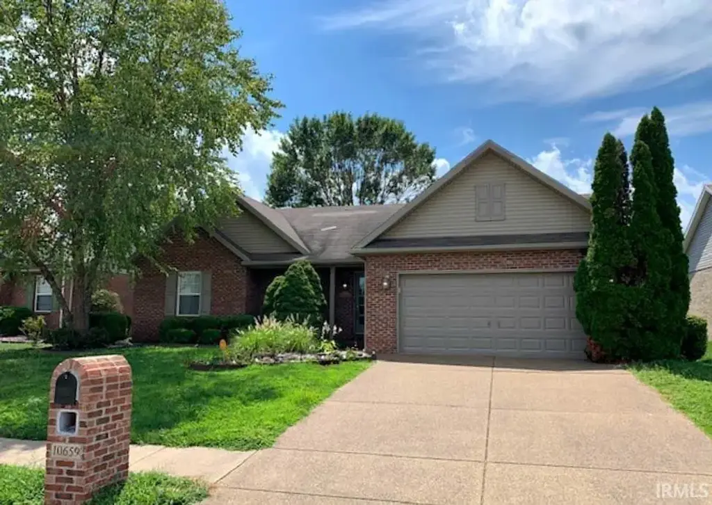 10659 Midway Drive, Newburgh