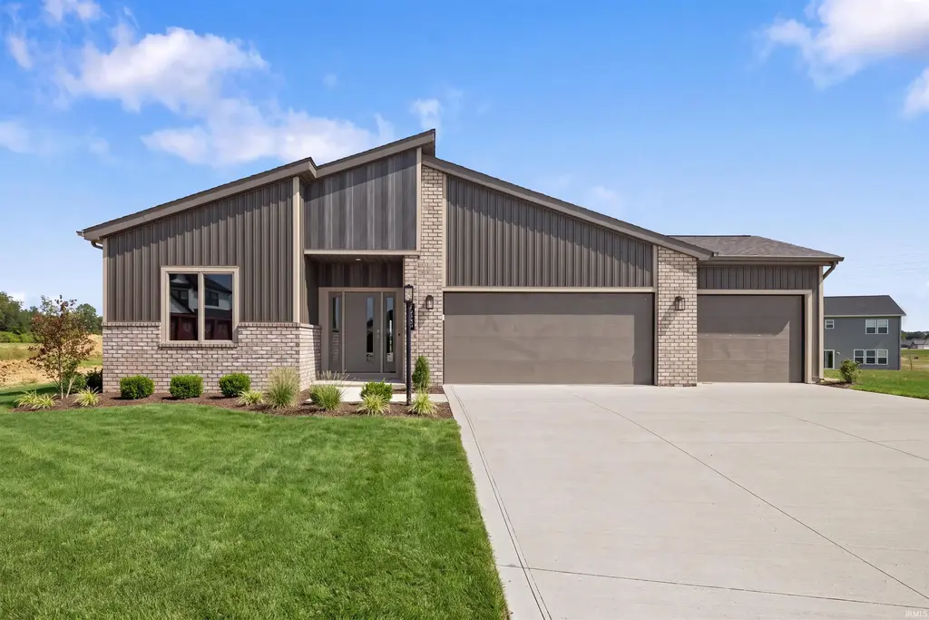1446 Paradise Cay Cove, Fort Wayne