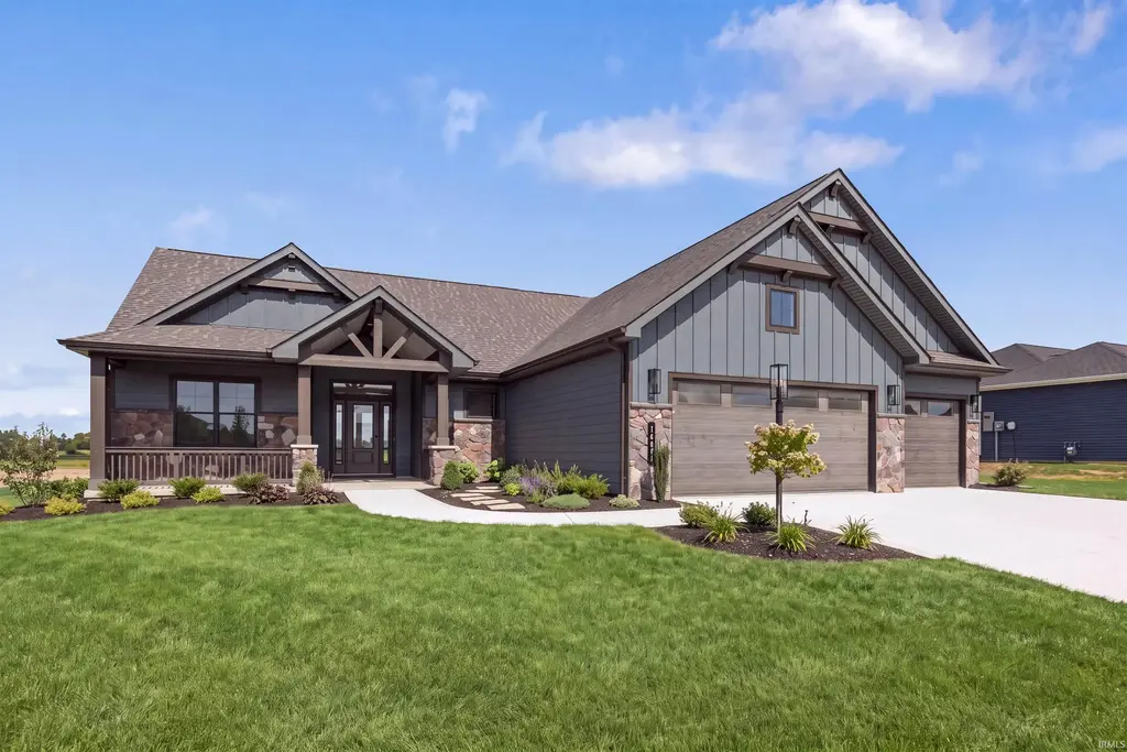 12342 Blue Jay Trail, Fort Wayne
