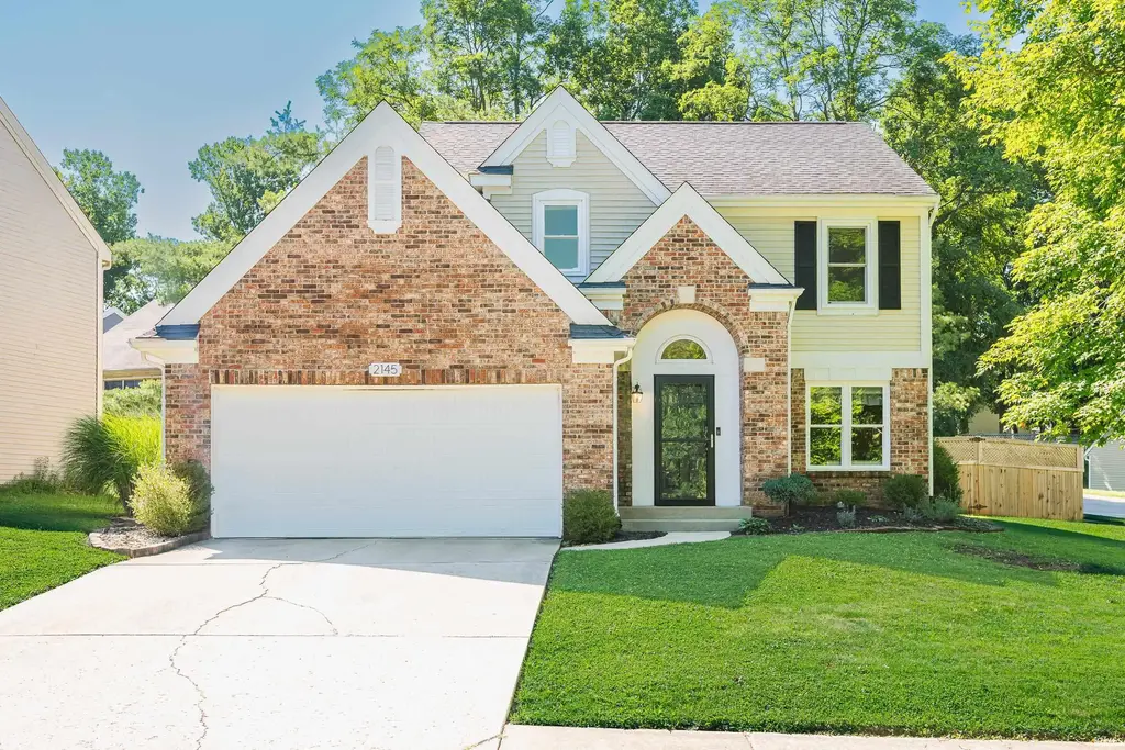 2145 S White Tail Run, Bloomington