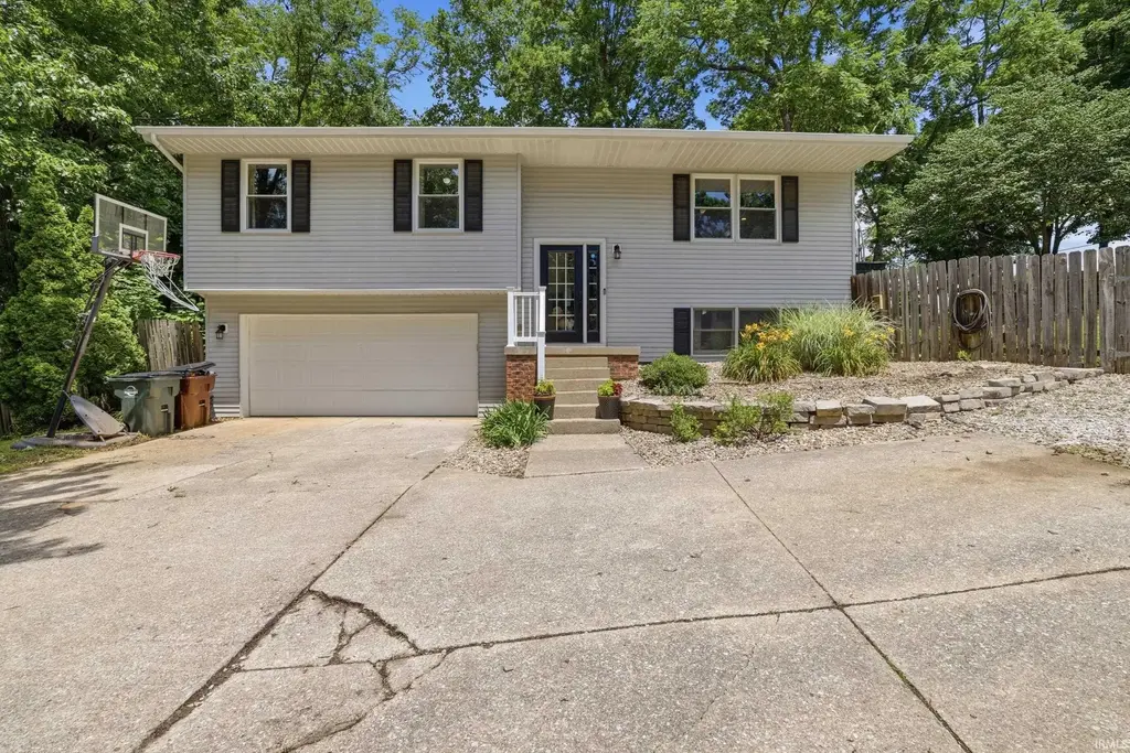 4078 N Brookwood Drive, Bloomington