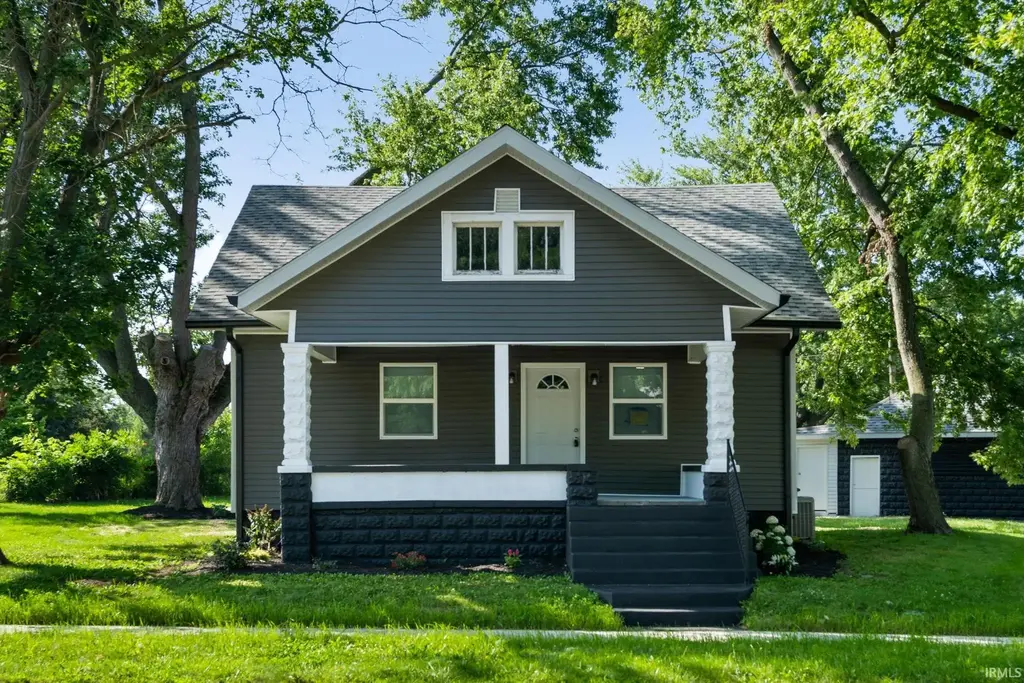 2001 Schuyler Avenue, Lafayette