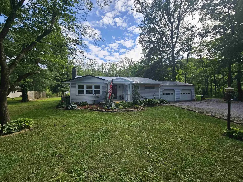 5379 E Simpson Lake Drive, Vincennes