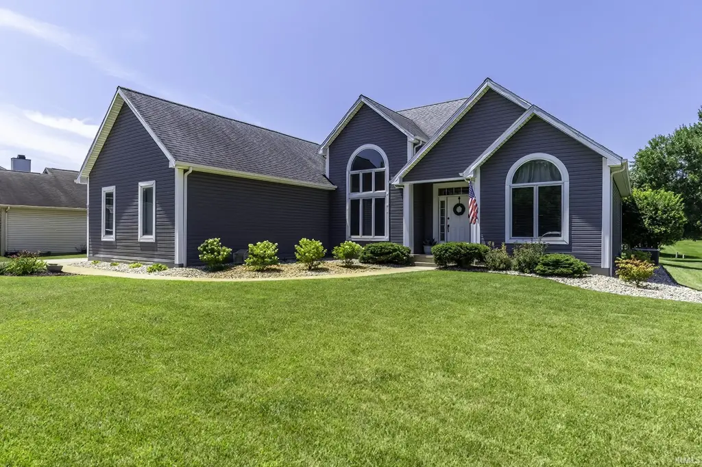 825 Lydia Drive, Warsaw