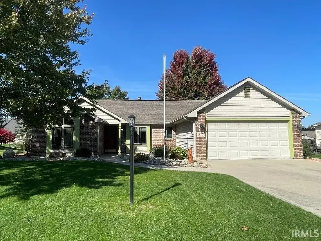 1773 E Ravenwood Lane, Columbia City