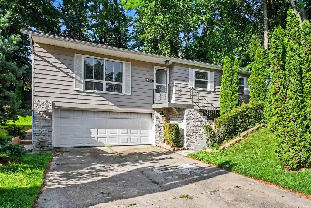 1824 Peachtree Lane, South Bend