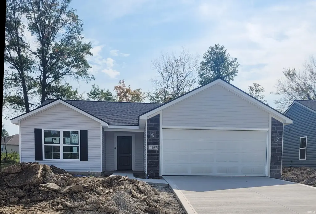 4467 Laghi Pass, Fort Wayne