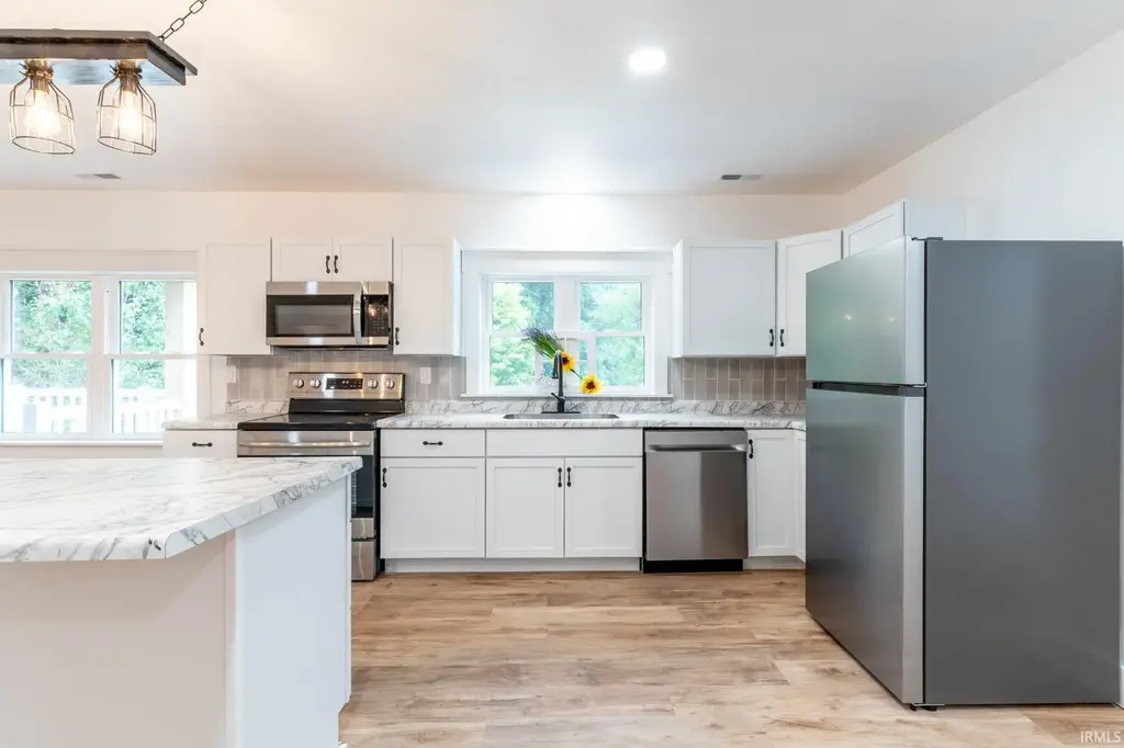 2165 E 400 S Road, Wabash