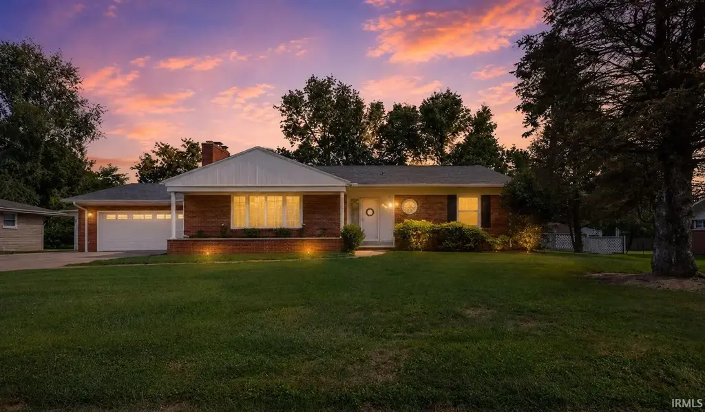 7001 Monroe Avenue, Evansville