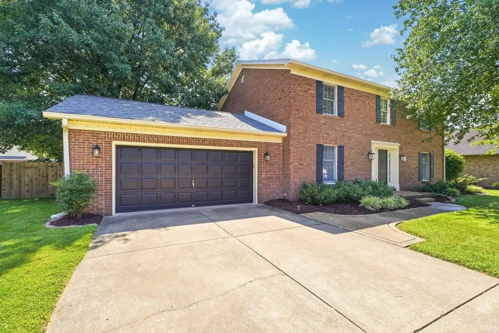 126 Lant Lane, Evansville