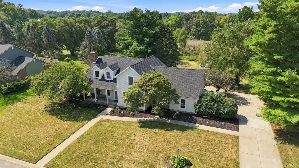 1709 S Walnut Drive, Warsaw