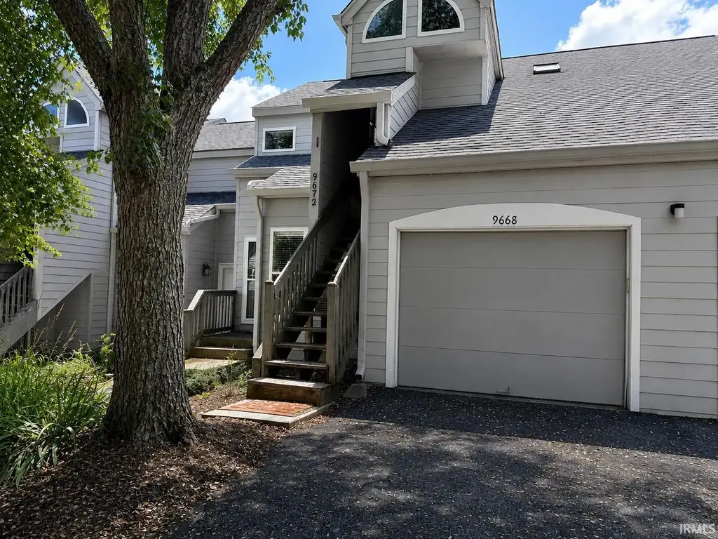 9668 S Bay Pointe Court 77, Bloomington