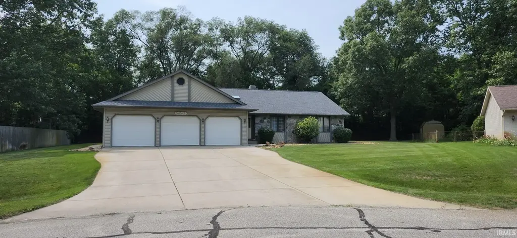 56527 Woodbine Lane, Elkhart