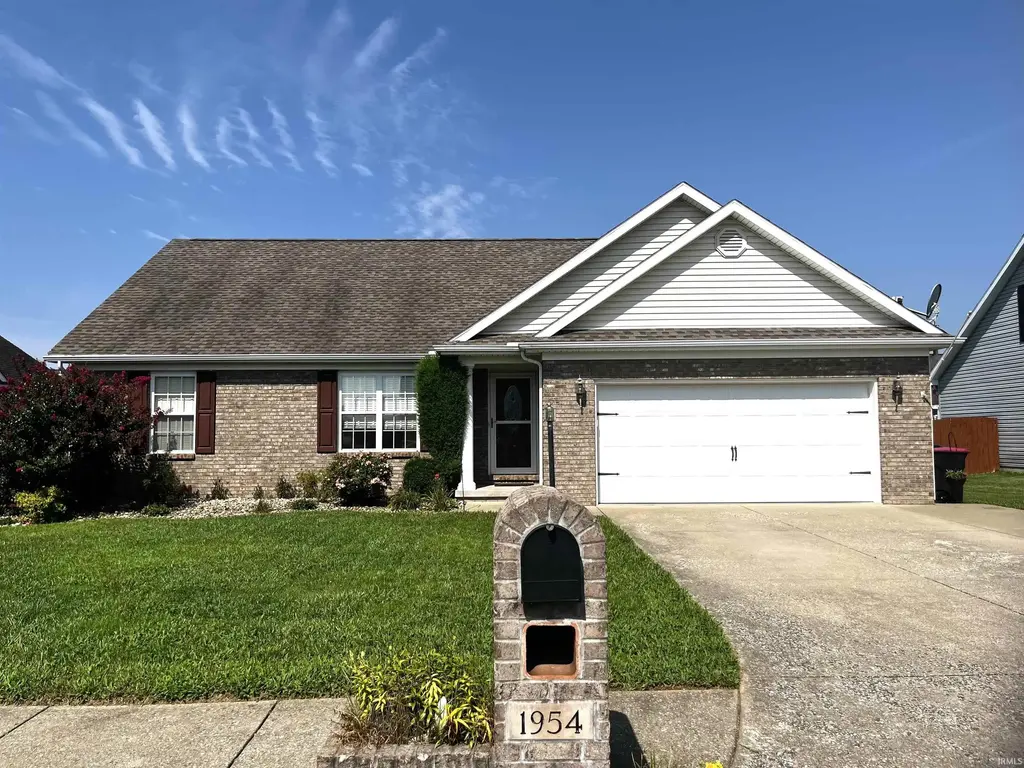1954 Saint Lucia Drive, Newburgh