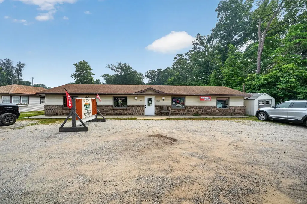 8098 N State Road 23 Road, Walkerton