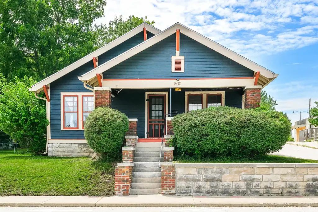 800 S Rogers Street, Bloomington