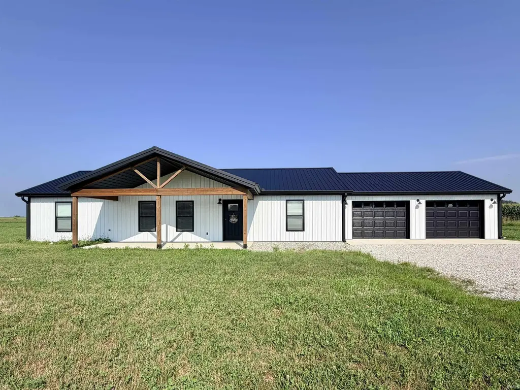 2428 S State Rd 67, Lyons