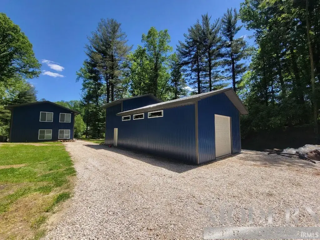 1220 County Rd 900 S, Oakland City