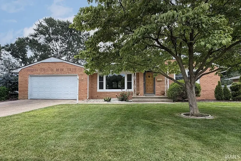 2521 Riverview Place, Elkhart