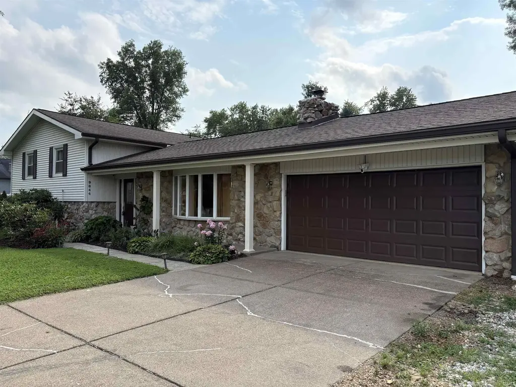 9844 Powers Drive, Newburgh