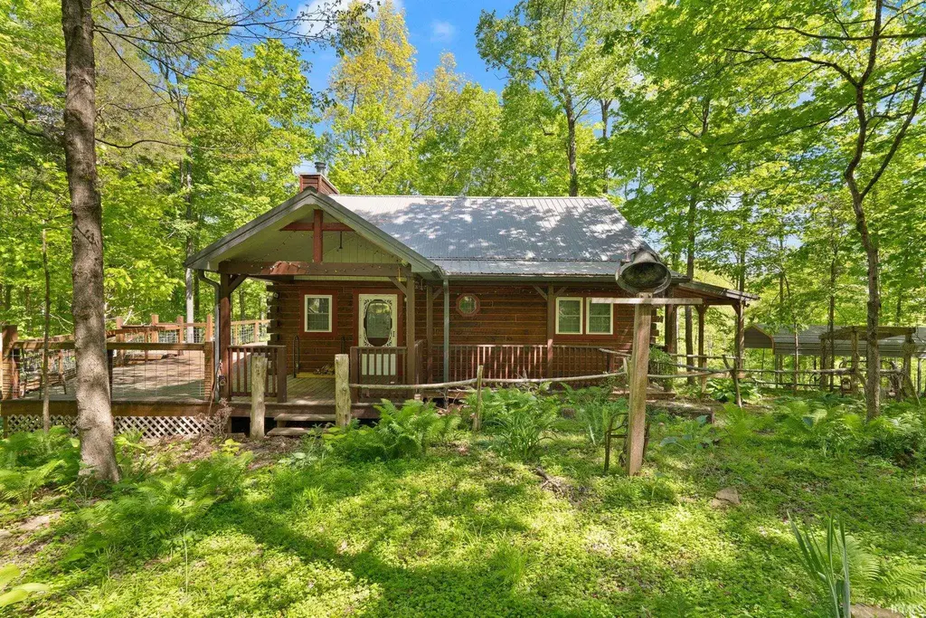652 W State Rd 64, English