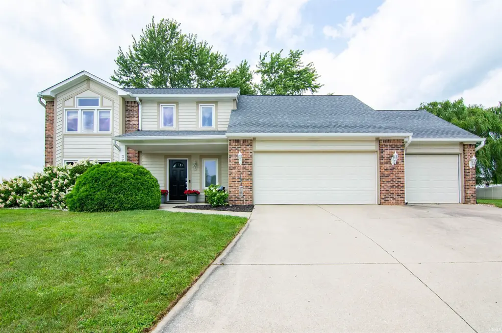 3209 Brampton Drive, Huntington