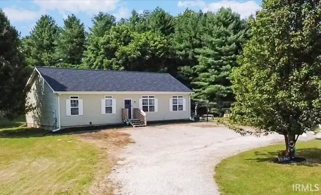 7021 W Alfred Lane, Ellettsville