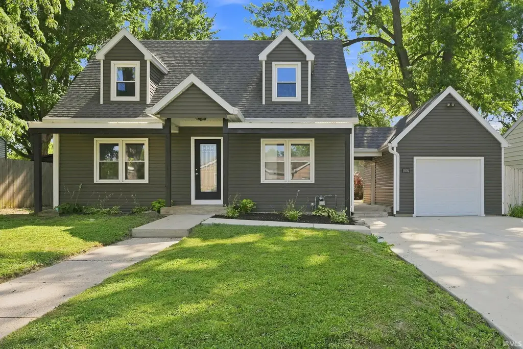1002 N Alden Road, Muncie