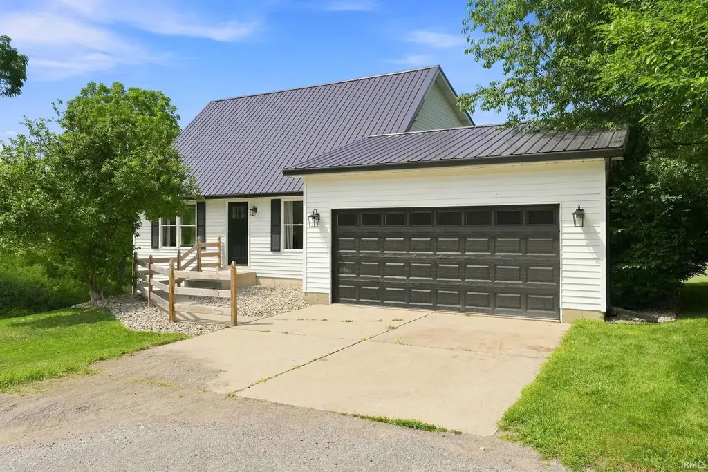 11975 W State Road 120 Road, Middlebury