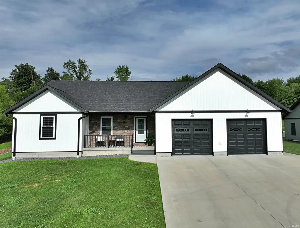 209 Poplar Street, Loogootee