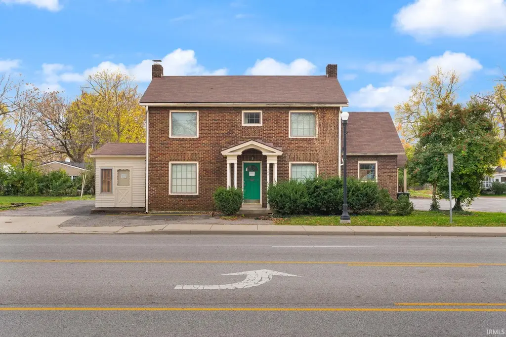 1302 E 10th Street, Jeffersonville