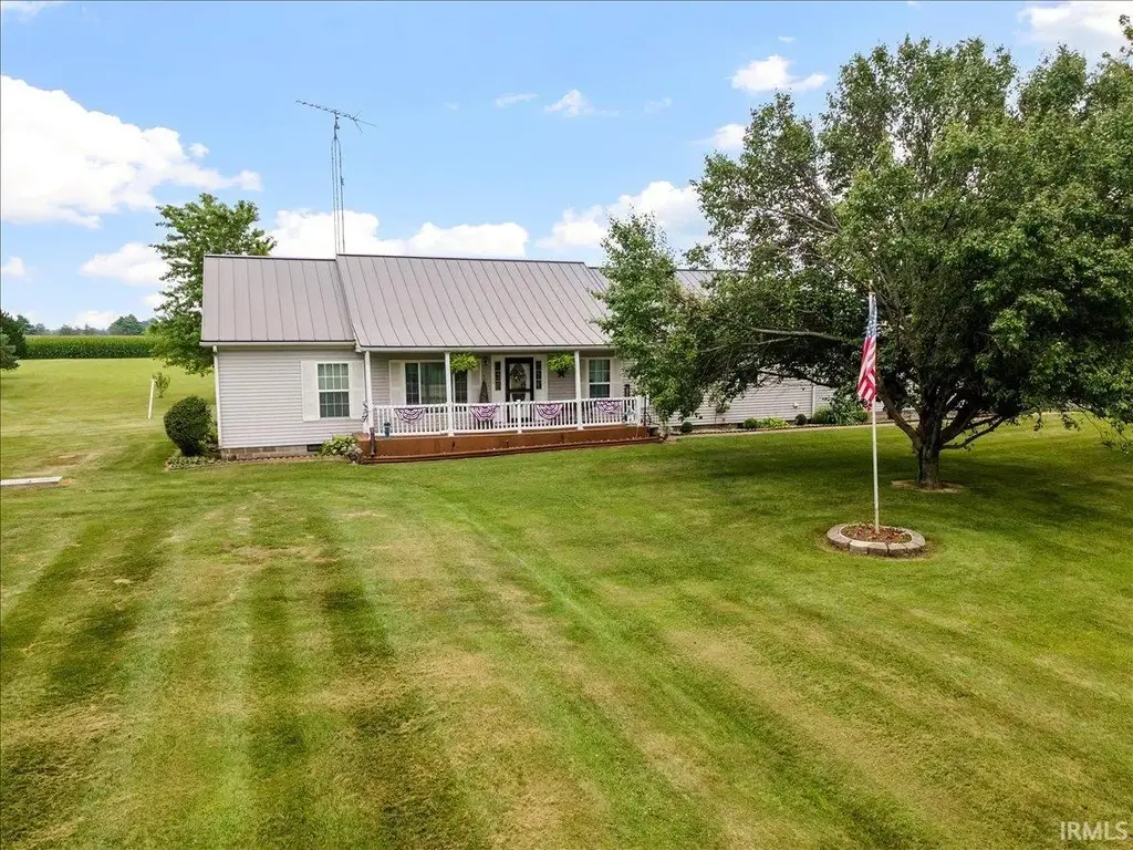3577 S County Road 100 E, Winchester
