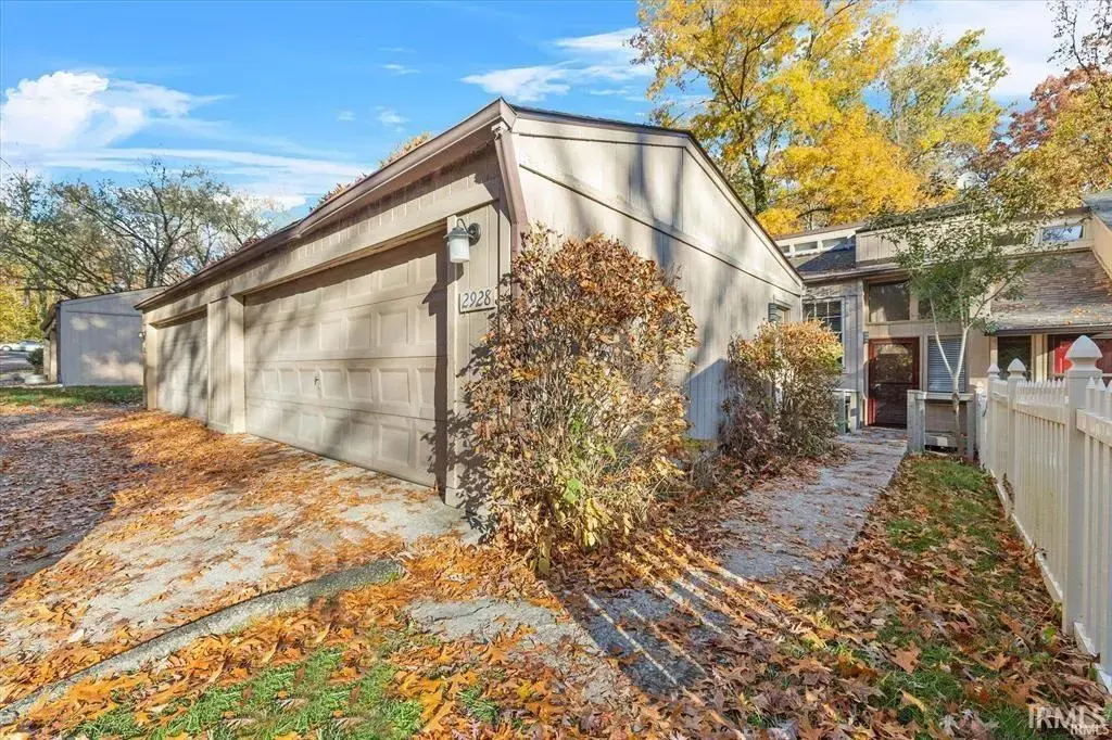 2928 W Winterberry Court, Bloomington