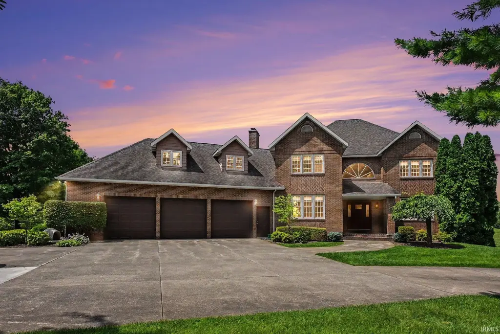 54671 Colonial Ridge Drive, Bristol
