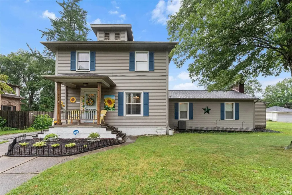 1320 W Lexington Avenue, Elkhart