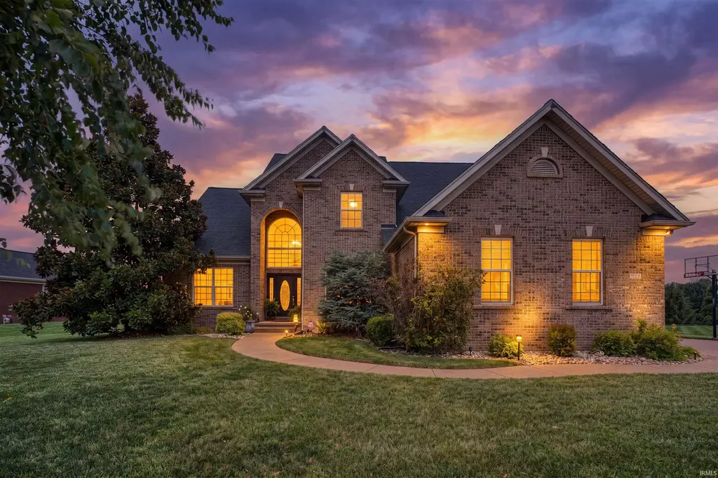 5688 Victoria Bluffs Drive, Newburgh