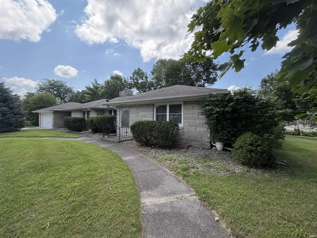 101 E College Avenue, Culver