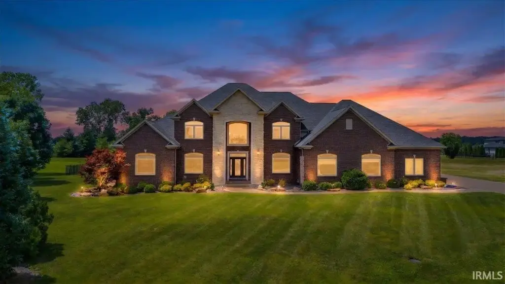 5977 Medinah Drive, Newburgh