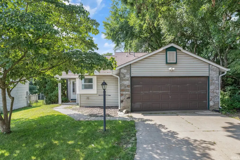 3601 Naples Court, Elkhart