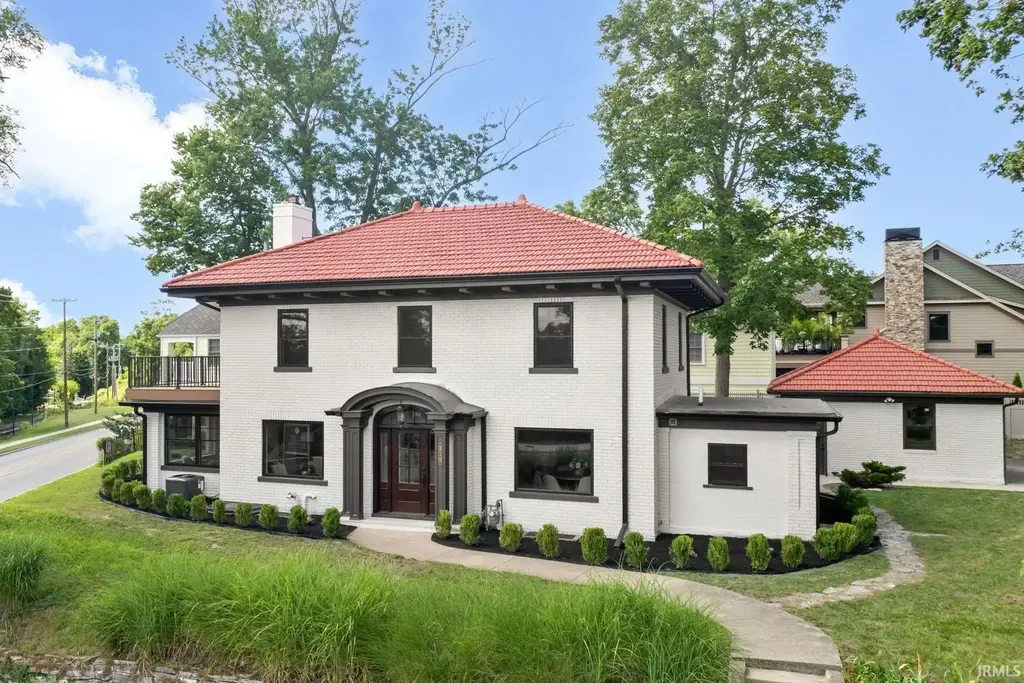 315 Corby Boulevard, South Bend