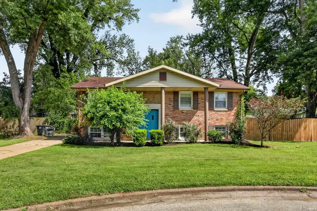 6210 Roger Park Court, Evansville