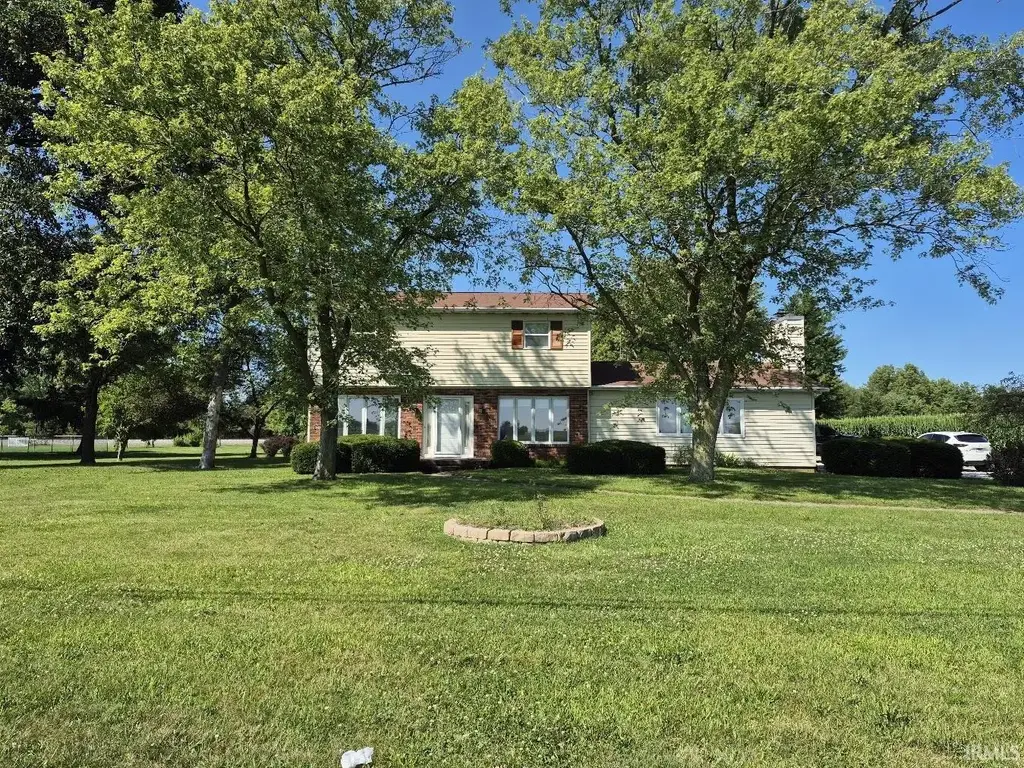8866 W Delphi Pike Highway, Converse