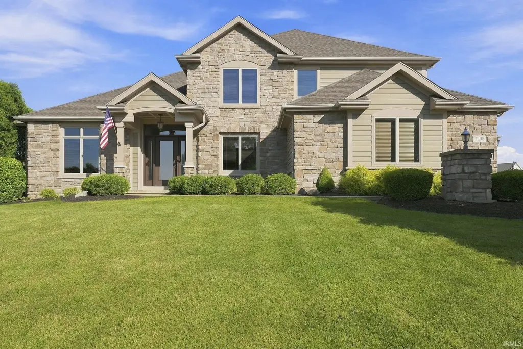 2208 Longleaf Drive, Fort Wayne
