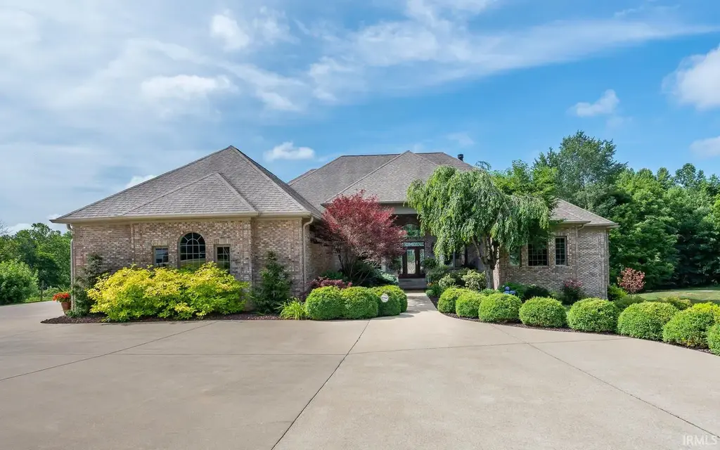 5820 S Handy Road, Bloomington