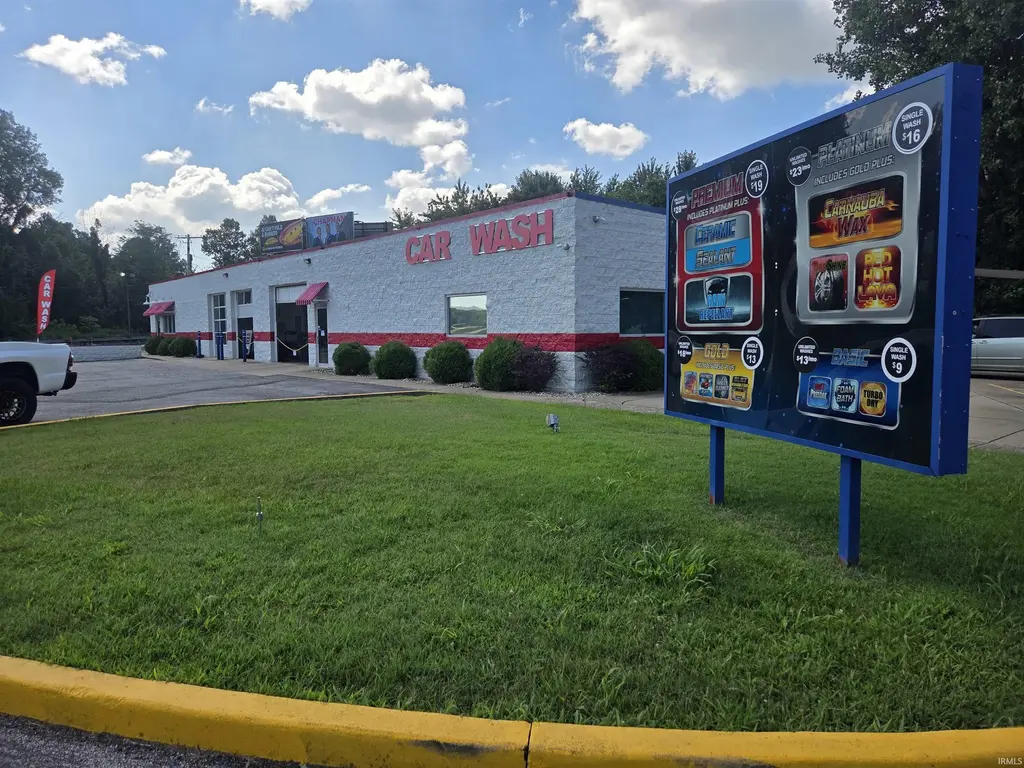 2110 N First Avenue, Evansville