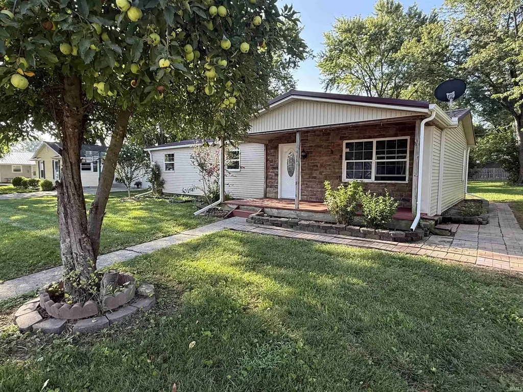 466 E Maple Street, Berne