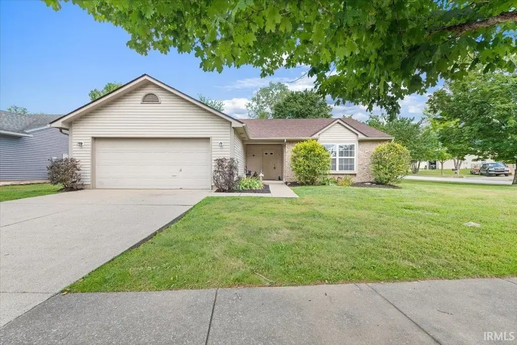 343 S Windstone Court, Bloomington