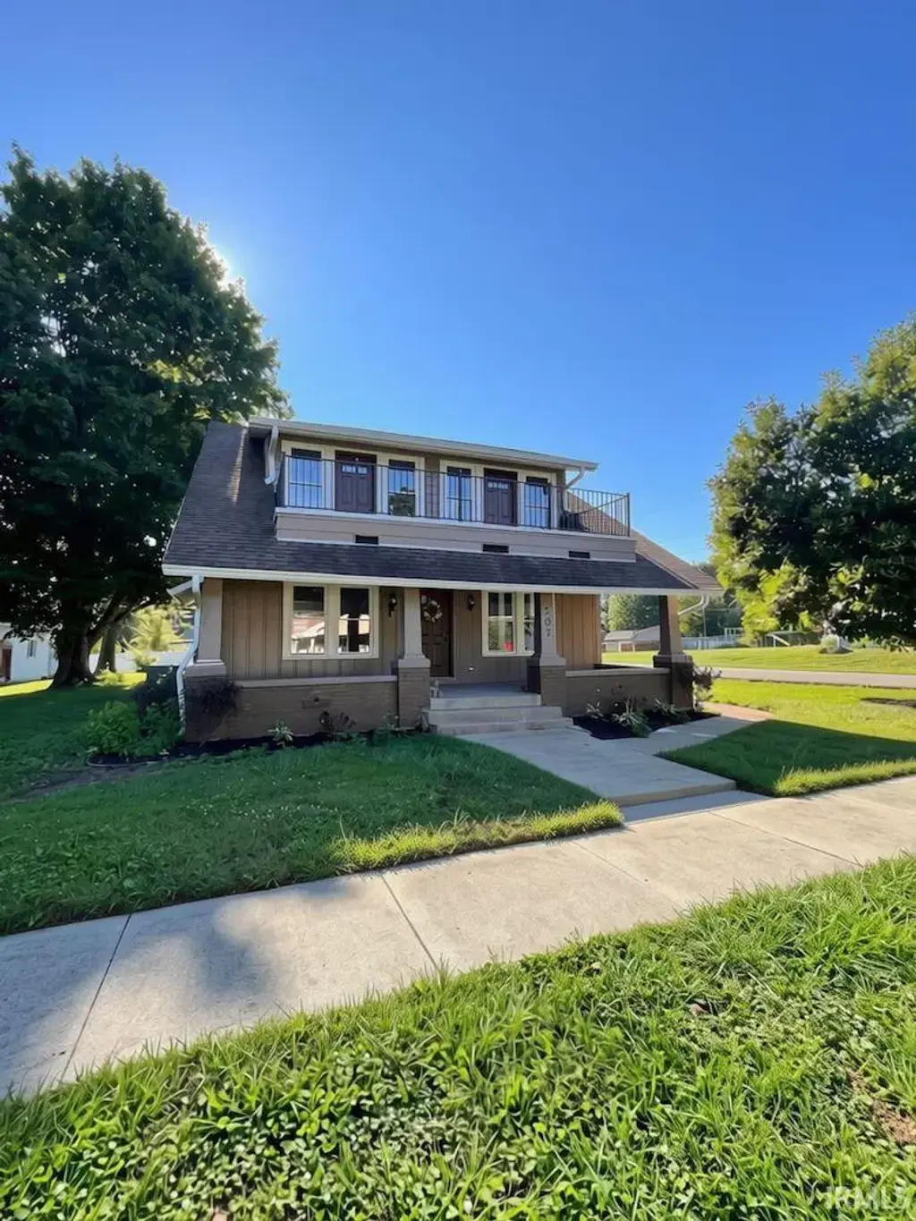 207 Walnut Street, Mount Summit
